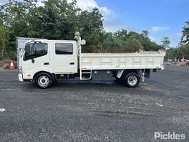 2013 Hino 300 917 - picture1' - Click to enlarge