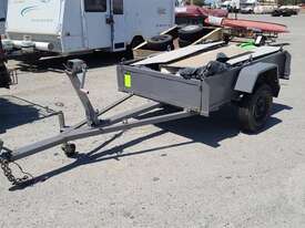 Custom box Trailer - picture1' - Click to enlarge