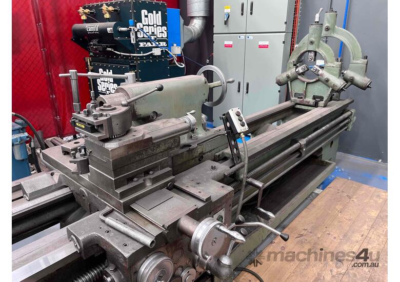 caption Bulgarian Heavy Duty lathe