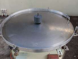 Accumulation Turntable - picture2' - Click to enlarge