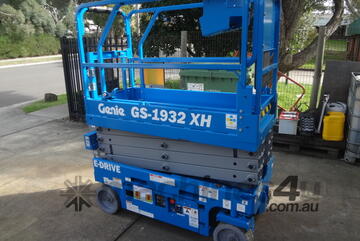 Genie 1932 - New Narrow E-Scissor Lift (Platform Height 5.85m)!
