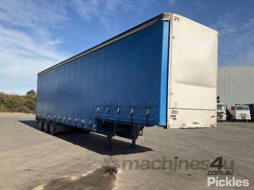 2005 Vawdrey VBS3 Tri Axle Drop Deck Curtainside Trailer