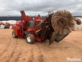 Flory Industries Orchard Sweeper - picture0' - Click to enlarge