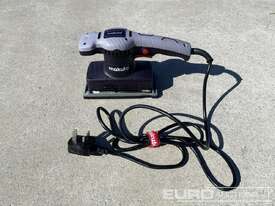 Unused Makute OS002 Orbital Sander - picture0' - Click to enlarge