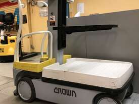 Used Crown electric Order picker for sale - picture0' - Click to enlarge