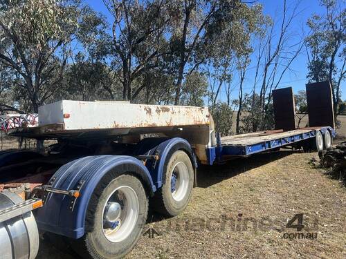 Fruehauf Dual79A Low Loader