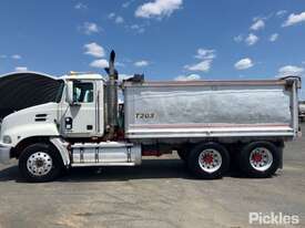 2003 Mack Vision Tipper - picture2' - Click to enlarge