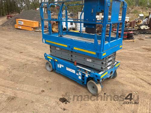 Genie 2646 scissor lift 8m 450kg lift, in cert until 10/24