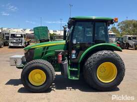 2019 John Deere 5090M Tractor 4 x 4 - picture2' - Click to enlarge