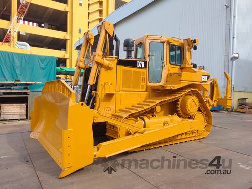 CATERPILLAR D7RII DOZER 2010 MODEL EX JAPAN REFURBISHED GOOD CONDITION , IDEAL FARM MACHINE 