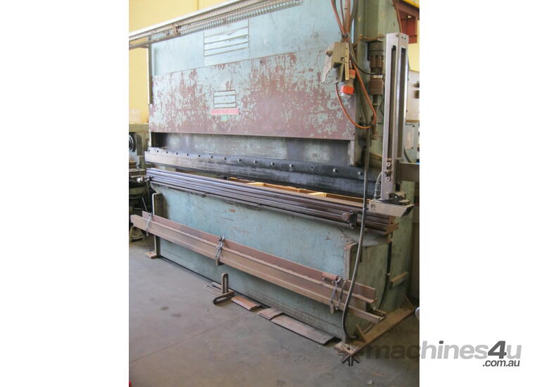 Used hydrabend SHAW HYDRABEND 3 Metre x 60 Ton Hydraulic Pressbrake