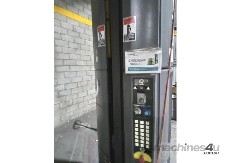 Used lantech Q300 Semi Automatic Pallet Wrapper in , Listed on Machines4u
