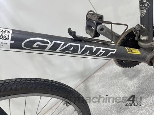 Giant Sedona CX Bike (Police Lost & Stolen)