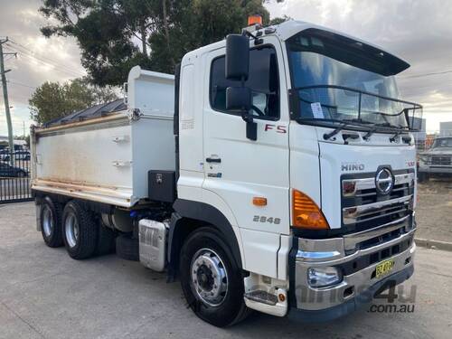 2014 Hino 700 Series 2848 Tipper Day Cab