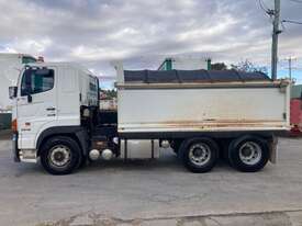 2014 Hino 700 Series 2848 Tipper Day Cab - picture2' - Click to enlarge