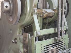 Wallbank & Sons Flywheel Press - Model 353A - Fully functional Good condition  - picture0' - Click to enlarge