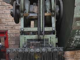 Wallbank & Sons Flywheel Press - Model 353A - Fully functional Good condition  - picture1' - Click to enlarge