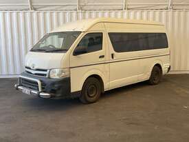 2011 Toyota Hiace Commuter Petrol - picture1' - Click to enlarge