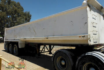 (7007) 2004 Nem Tri-axle Steel Tipper (Maryborough, VIC)