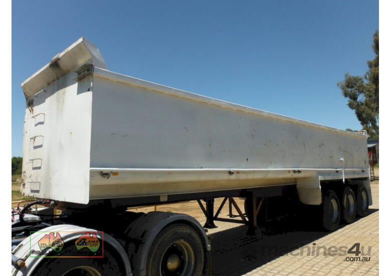 (7007) 2004 Nem Tri-axle Steel Tipper (Maryborough, VIC)