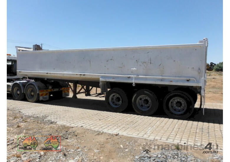 (7007) 2004 Nem Tri-axle Steel Tipper (Maryborough, VIC)