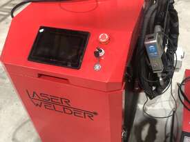 Hand held laser welder - picture0' - Click to enlarge