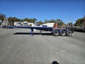 1998 Barker Heavy Duty Tri Axle Tri Axle Flat Top A Trailer - picture2' - Click to enlarge