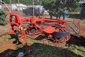 Kuhn Haybob 360 Tedder/Rake In Working Condition