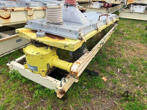 Lockers Rotex type 41A screen single deck with ball deck
