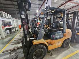 Toyota 02-7FGJ35 3.5T LPG Used Forklift - picture0' - Click to enlarge