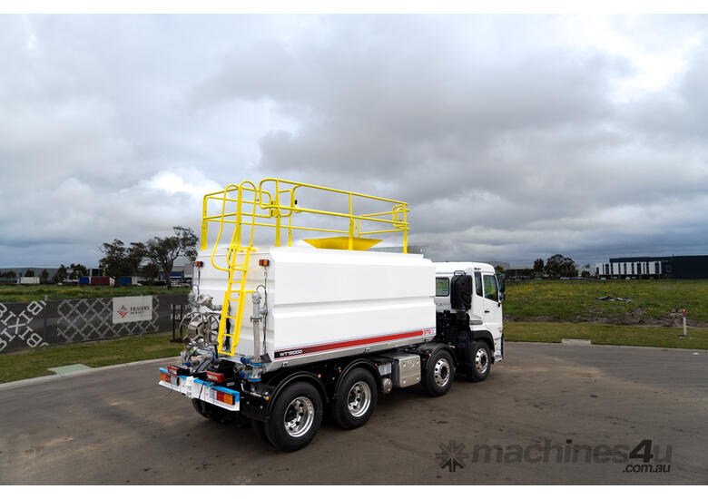 caption UD Quon Water truck Truck