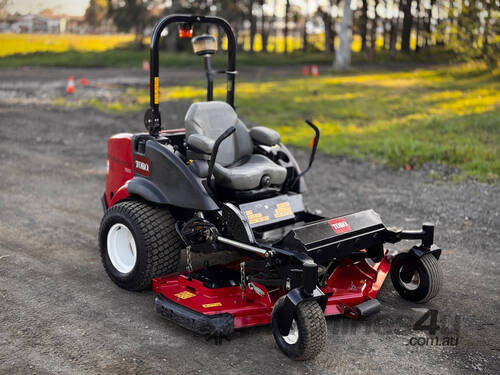 Toro Groundsmaster 7210 Zero Turn Lawn Equipment