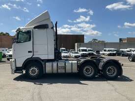 2010 Volvo FH540 Prime Mover - picture2' - Click to enlarge