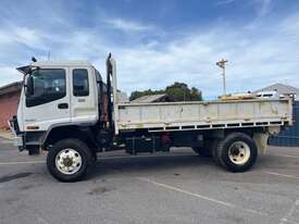 2006 Isuzu FTS 750 Tipper - picture2' - Click to enlarge