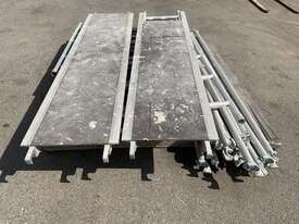 Pallet of Assorted Scaffolding Posts and Access Decks - picture1' - Click to enlarge