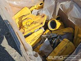 Teeth, Parts to suit Komatsu  - picture2' - Click to enlarge