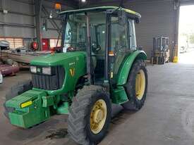 John Deere 5055e - picture1' - Click to enlarge