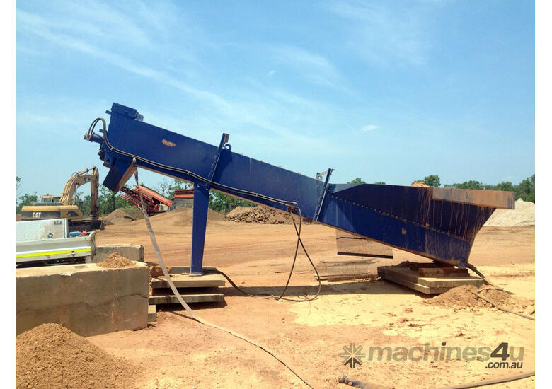 PrecisionscreenSandscrew Hyd Driven and Wheeled Axle mounted  - With Adjustable Overflow Weir