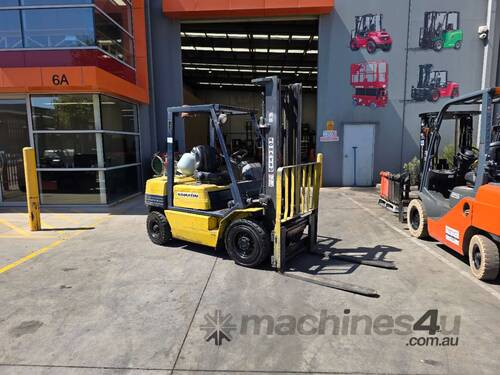 caption Komatsu 2.5T Forklift (Unit#:AU346)
