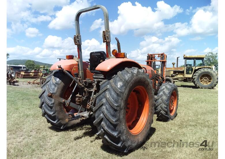 4x4 tractor with front forks