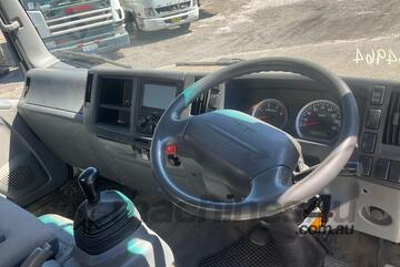 Isuzu 2013   NNR 200 Pantech