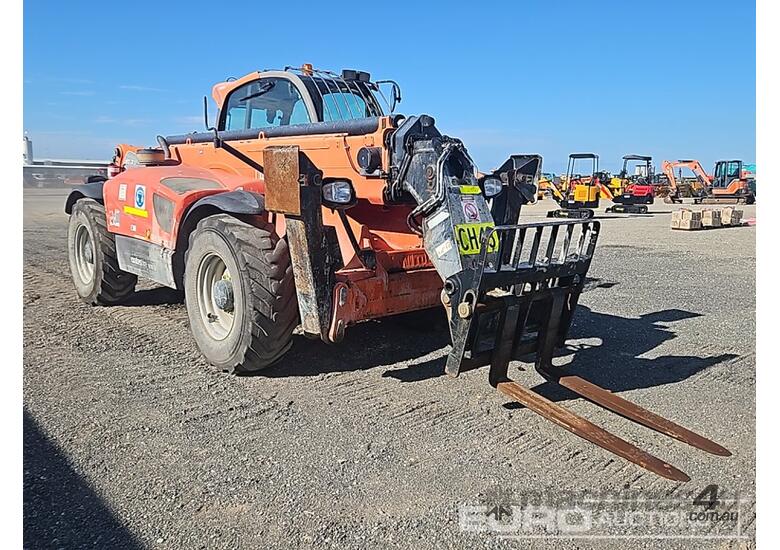 caption 2015 Manitou MT-X1440