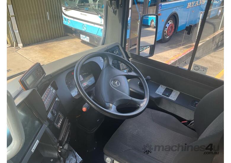 caption Mercedes Benz Bus