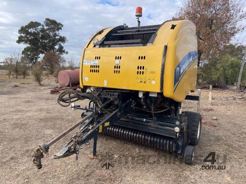 caption New Holland Round Baler