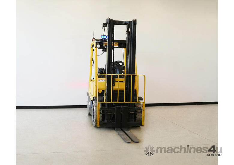  Hyster 2.5T LPG counterbalance forklift.