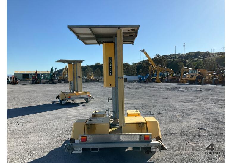 caption 2013 Safe Roads F1504001C VMS Board (Trailer Mounted)