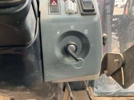 2007 McCormick MC135 Tractor / Loader - picture2' - Click to enlarge