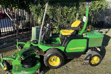 John Deere 1565 Commercial OutFront Mower