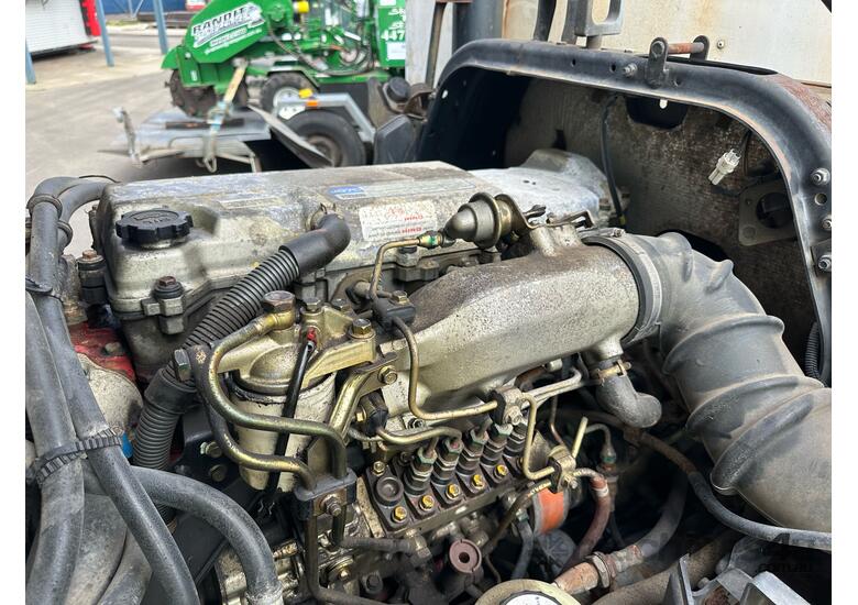 caption 2000 Hino FC3J Tipper