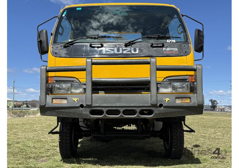 Isuzu NPS300 4x4 Turbo Diesel Single Cab Traytop Firetruck. Ex QLD Fire & Rescue Service.